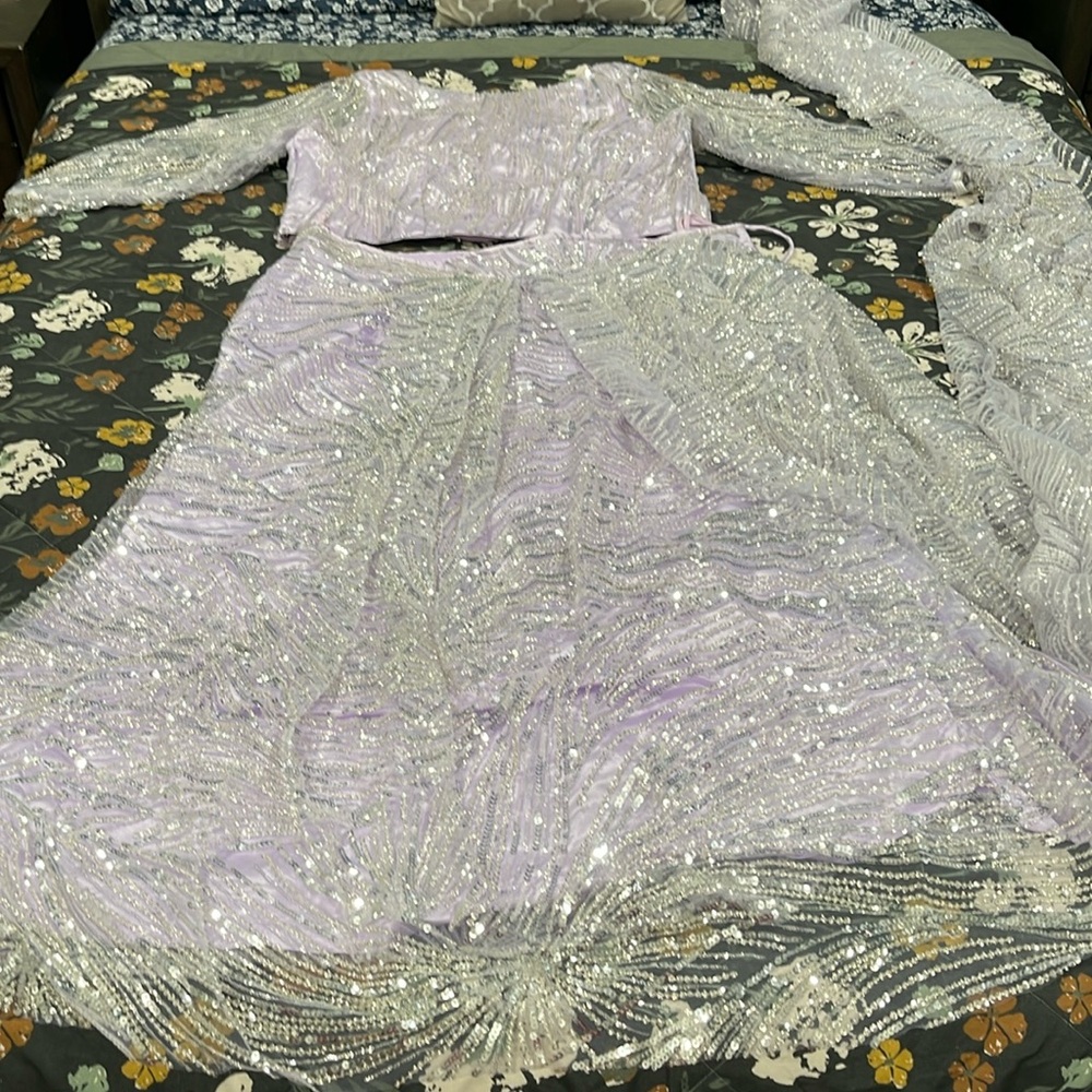 PAKISTANI PREMADE SARI TWO PIECE SHALWAR KAMEEZ SKIRT WITH TOP AND PALLU